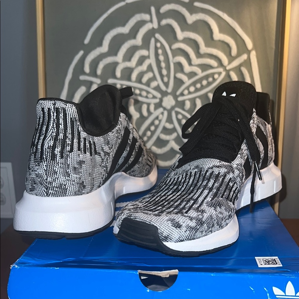 (BRAND NEW) Adidas Swift Run Sneakers - Black and White
